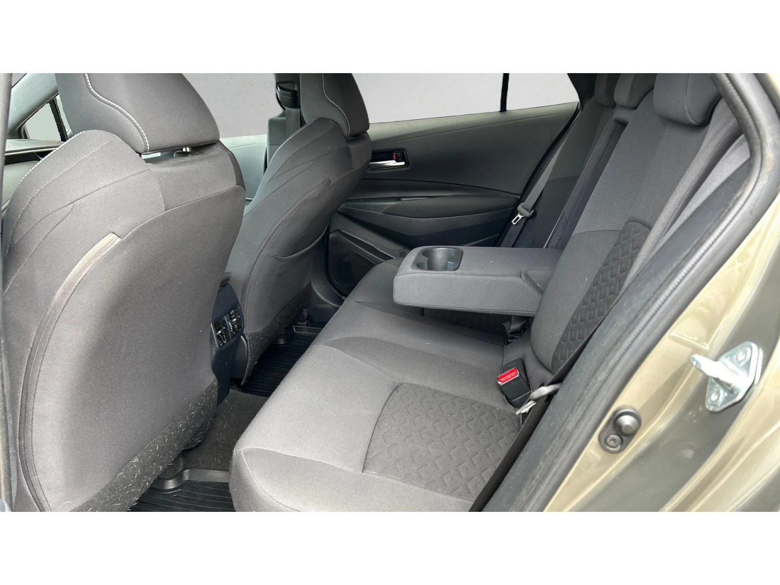 Toyota Corolla 1. 8 HSD  Executive, Месечна вноска от 202  , снимка 11 - Автомобили и джипове - 54791392
