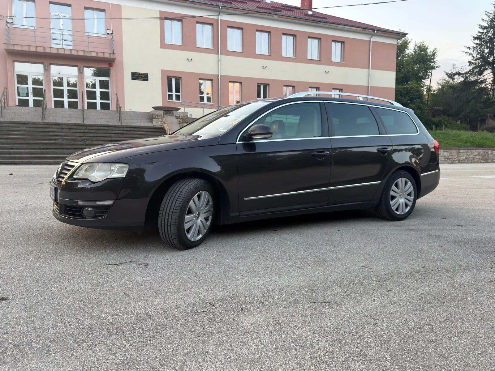 VW Passat 2.0 TDI, снимка 2 - Автомобили и джипове - 54835597