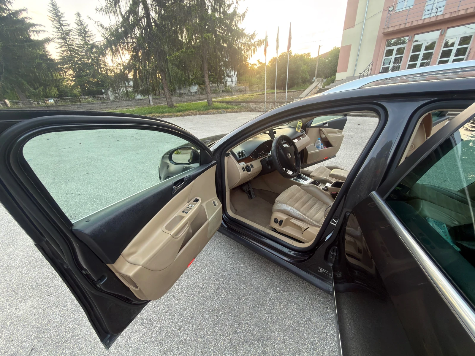 VW Passat 2.0 TDI, снимка 10 - Автомобили и джипове - 54835597