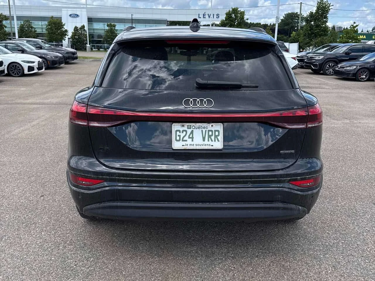 Audi E-Tron Q6 quattro | CARFAX | АВТОКРЕДИТ БЕЗ ПЪРВОНАЧАЛНА , снимка 5 - Автомобили и джипове - 55330169