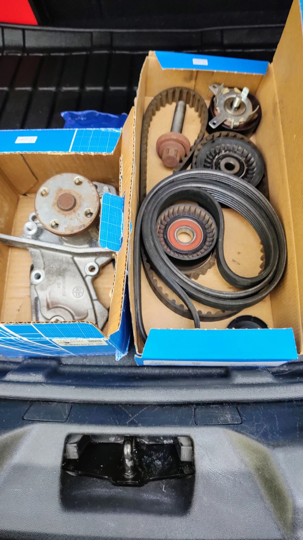 Volvo V40 Хечбек , снимка 8 - Автомобили и джипове - 55779371