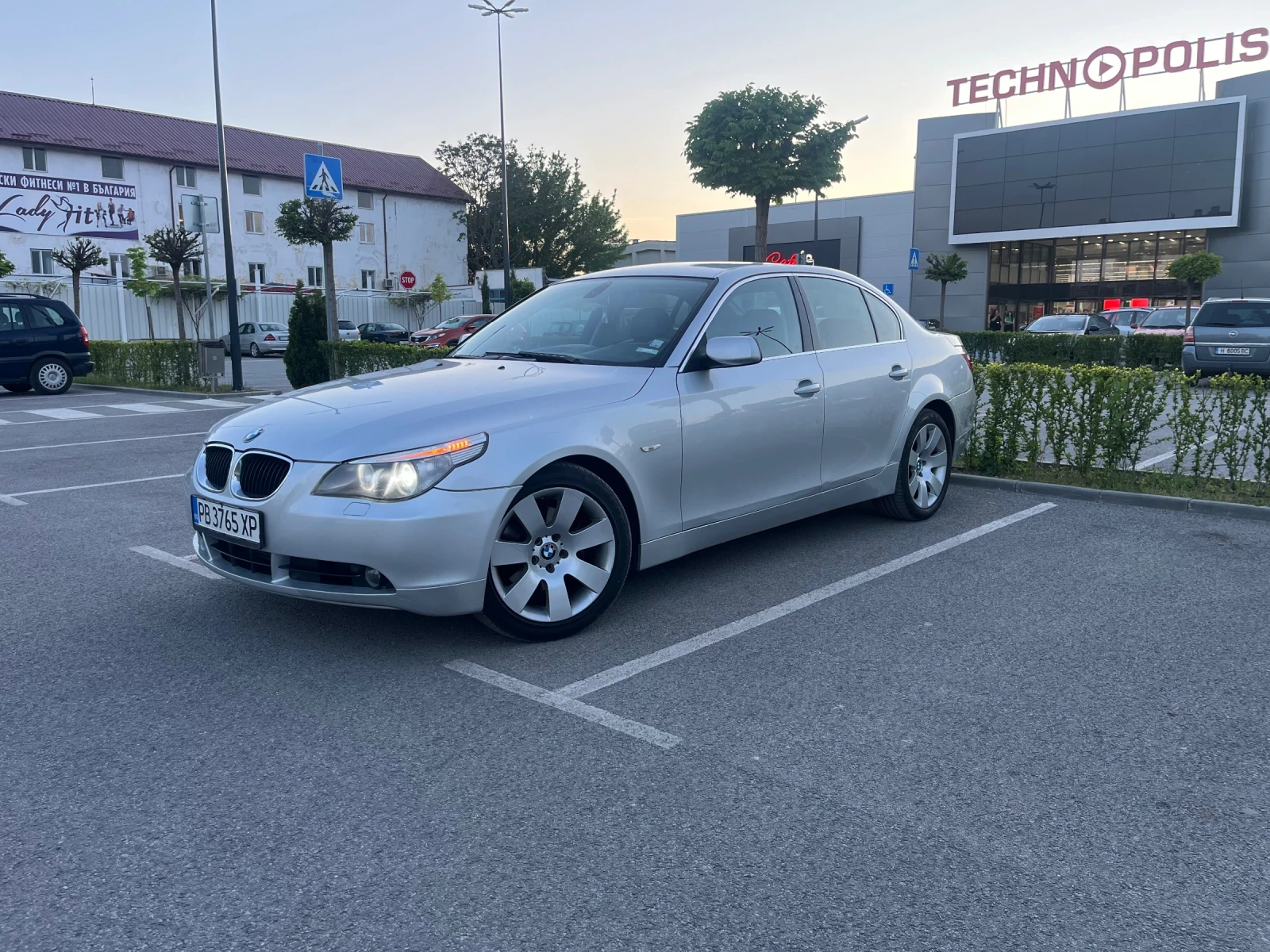 BMW 530