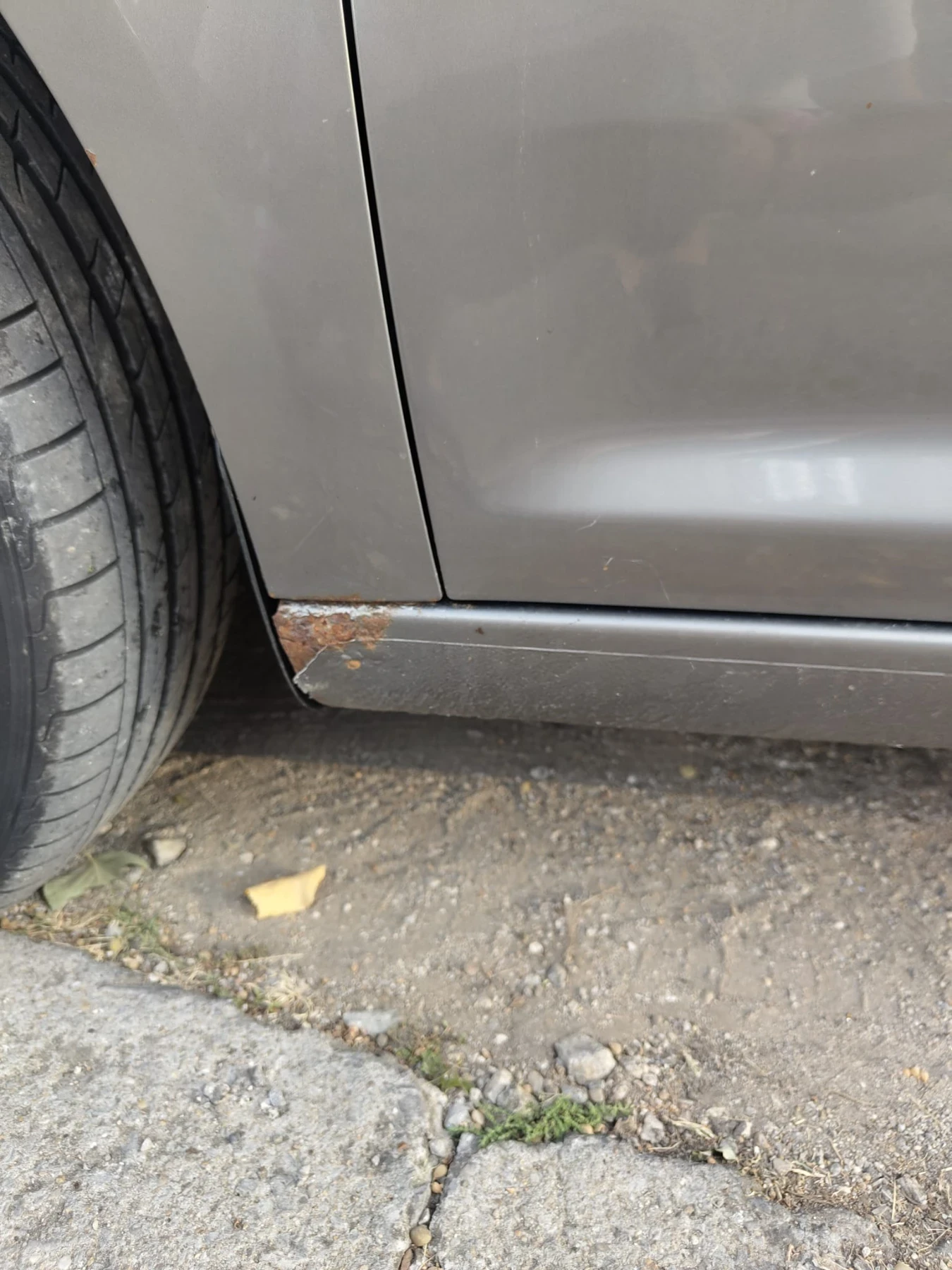 VW Touran Фабричен метан, снимка 7 - Автомобили и джипове - 55836057