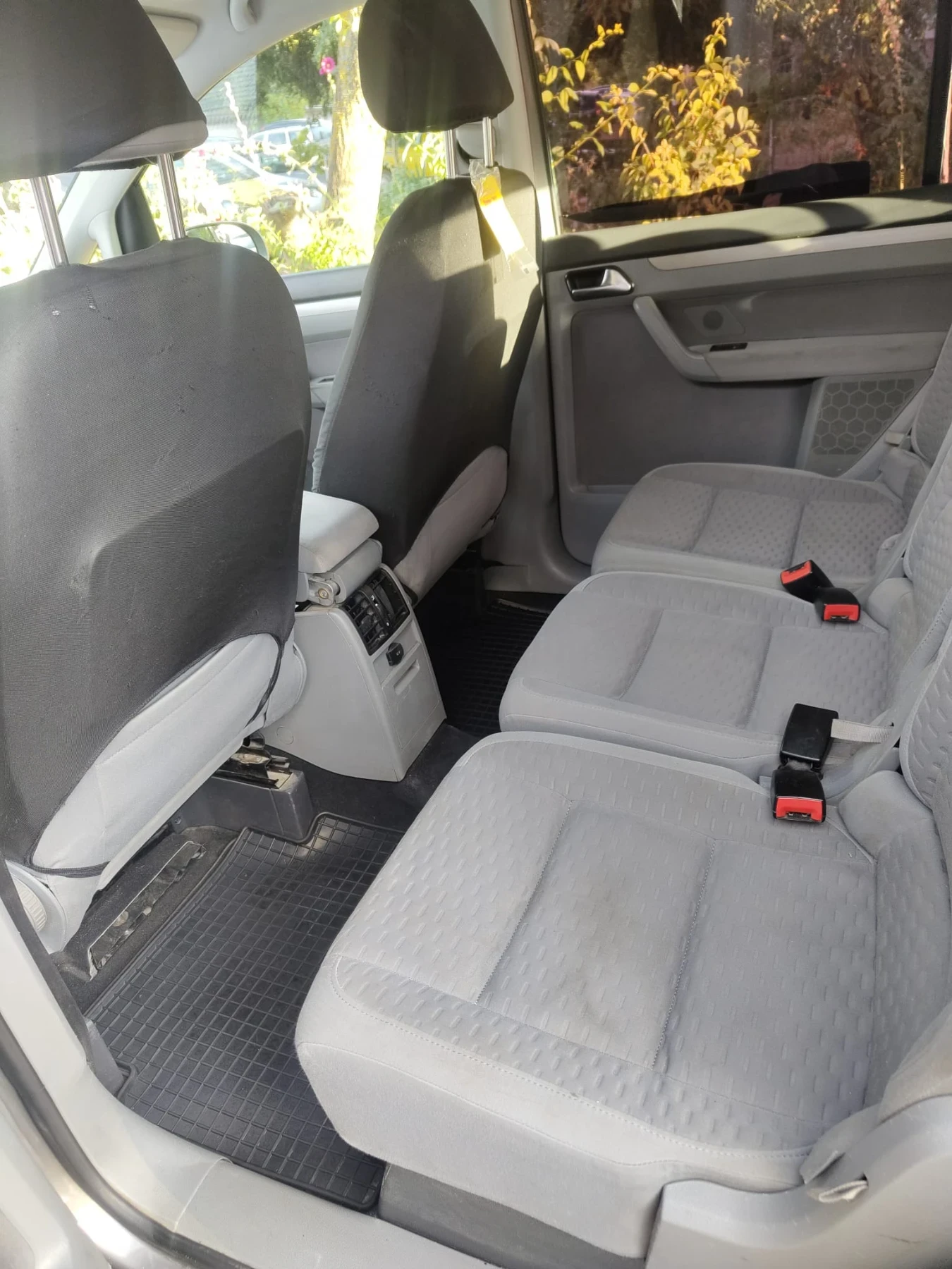 VW Touran Фабричен метан, снимка 17 - Автомобили и джипове - 55836057