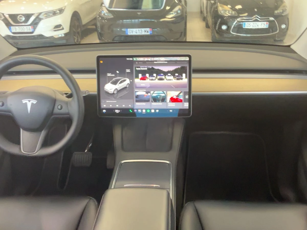 Tesla Model Y Standard Range, снимка 13 - Автомобили и джипове - 55867631