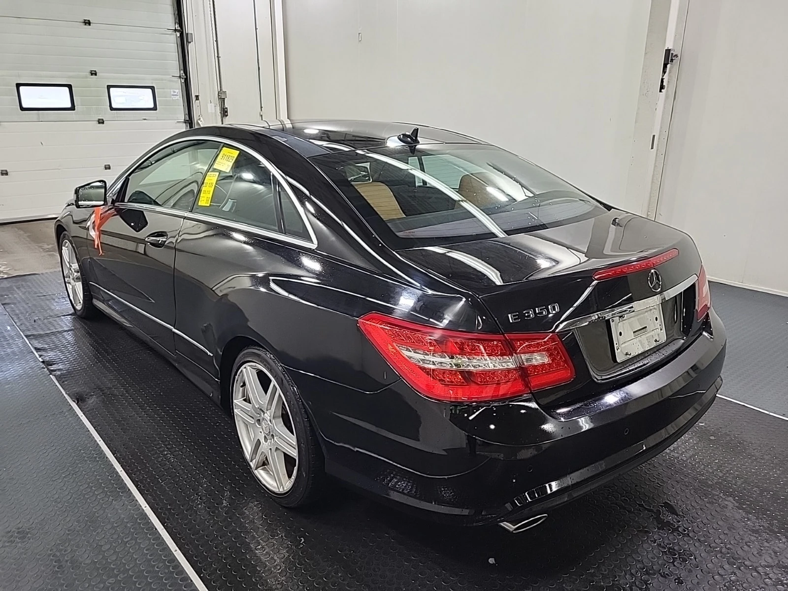 Mercedes-Benz E 350 * АВТОКРЕДИТ БЕЗ ПЪРВОНАЧАЛНА ВНОСКА* , снимка 4 - Автомобили и джипове - 55891603