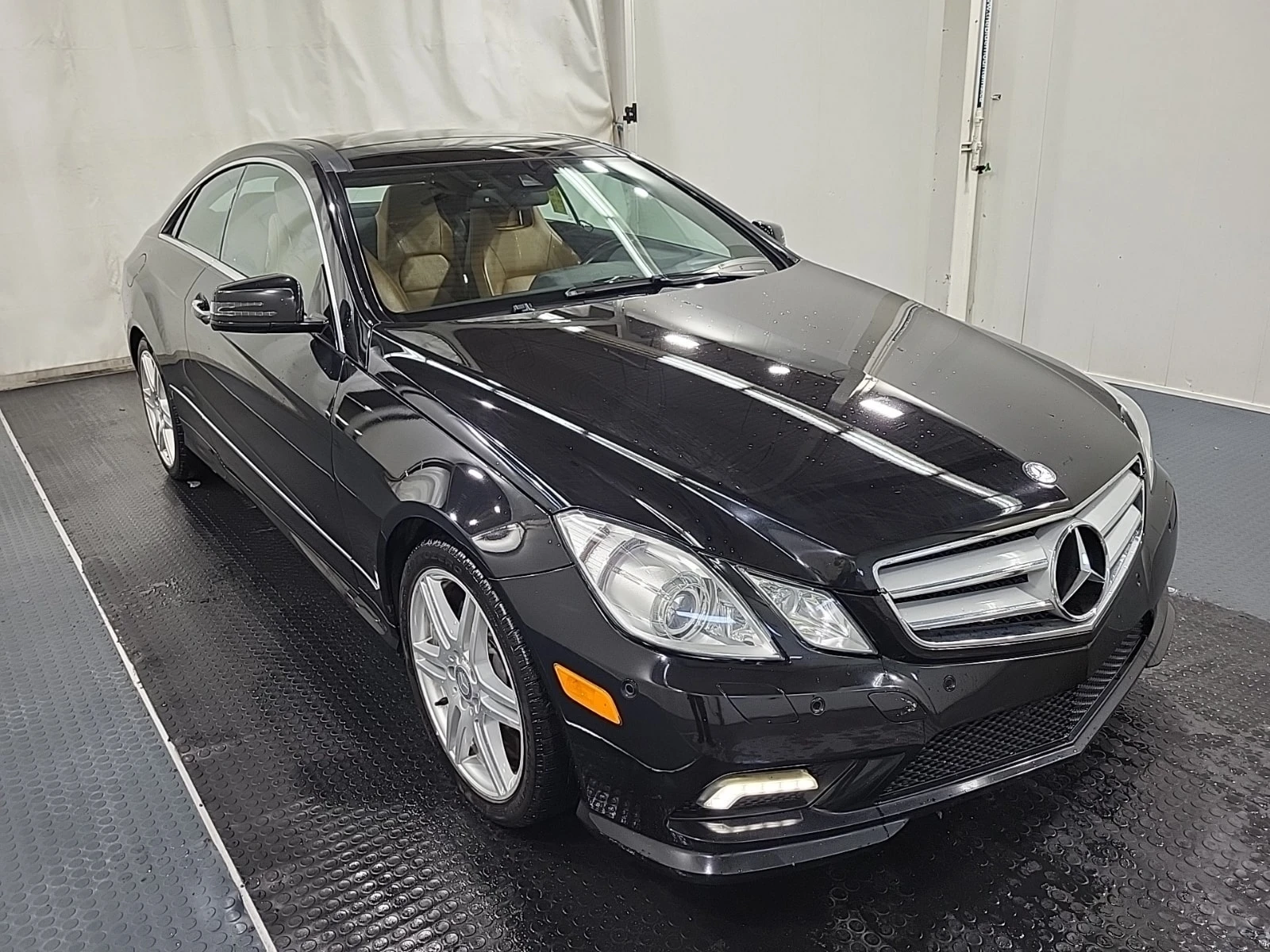 Mercedes-Benz E 350 * АВТОКРЕДИТ БЕЗ ПЪРВОНАЧАЛНА ВНОСКА* , снимка 2 - Автомобили и джипове - 55891603
