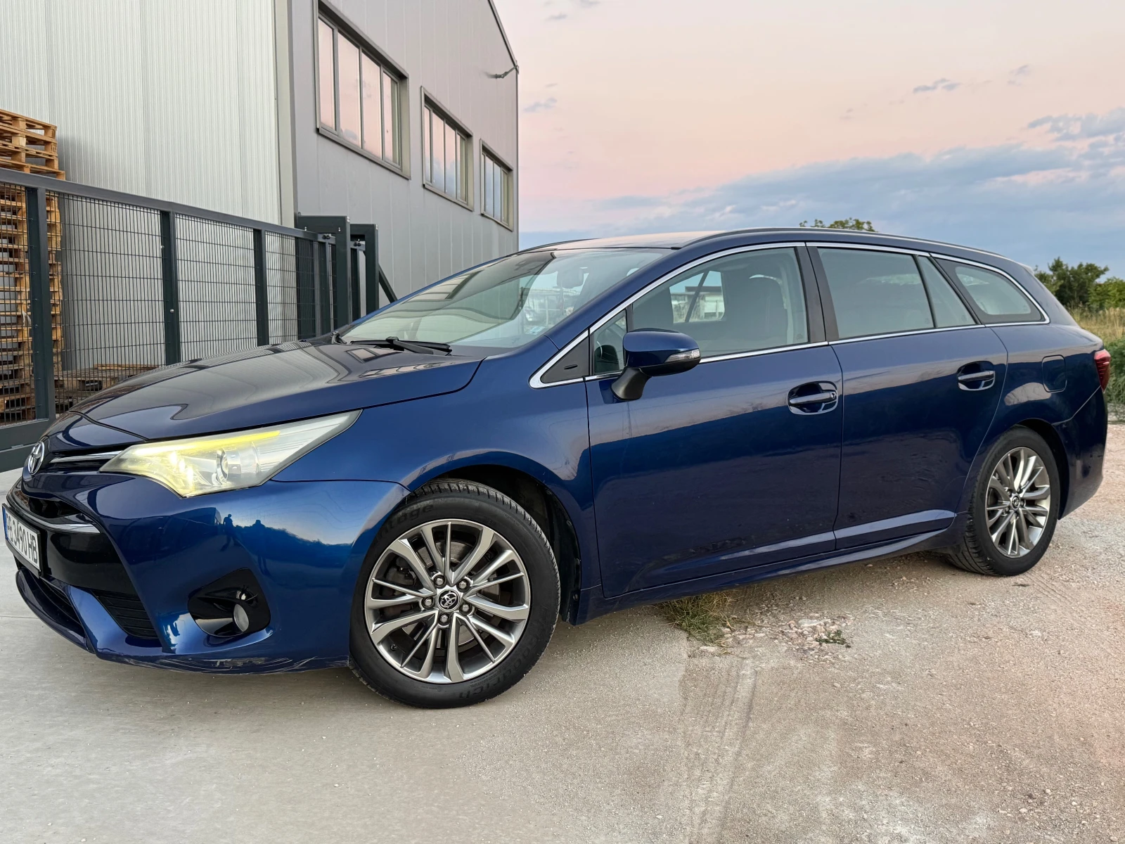 Toyota Avensis 2.0 D-4D 143 к.с. | EURO 6 | ЛИЗИНГ ОТ 121  /МЕСЕЦ, снимка 3 - Автомобили и джипове - 55974342