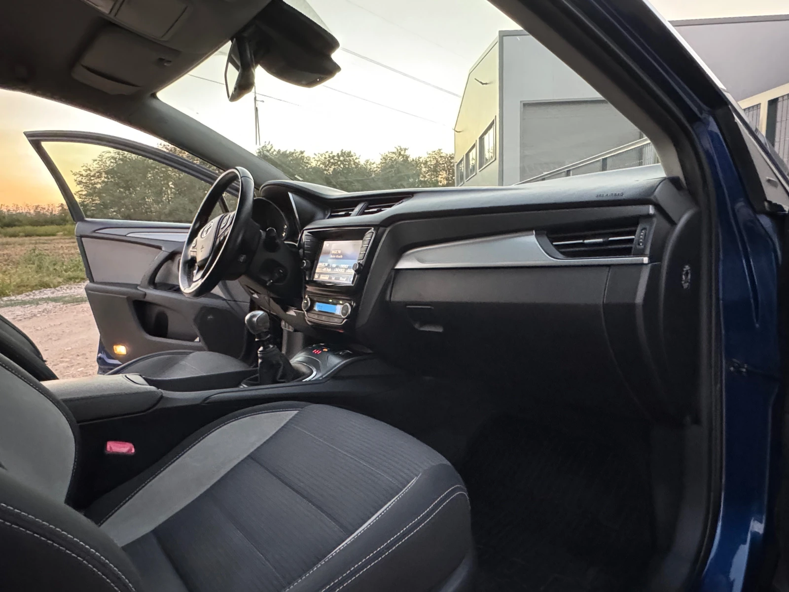 Toyota Avensis 2.0 D-4D 143 к.с. | EURO 6 | ЛИЗИНГ ОТ 121  /МЕСЕЦ, снимка 13 - Автомобили и джипове - 55974342