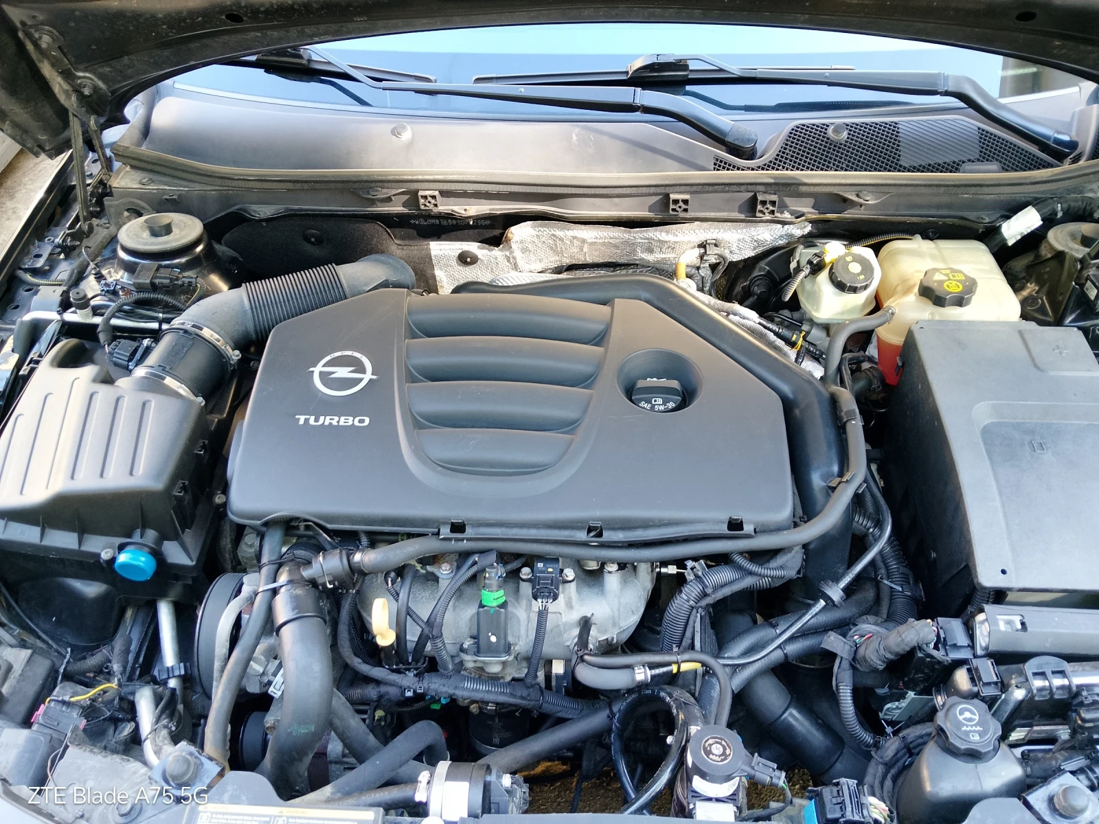 Opel Insignia 2.0Т, 220 к. с.4х4, газ, снимка 16 - Автомобили и джипове - 56127974