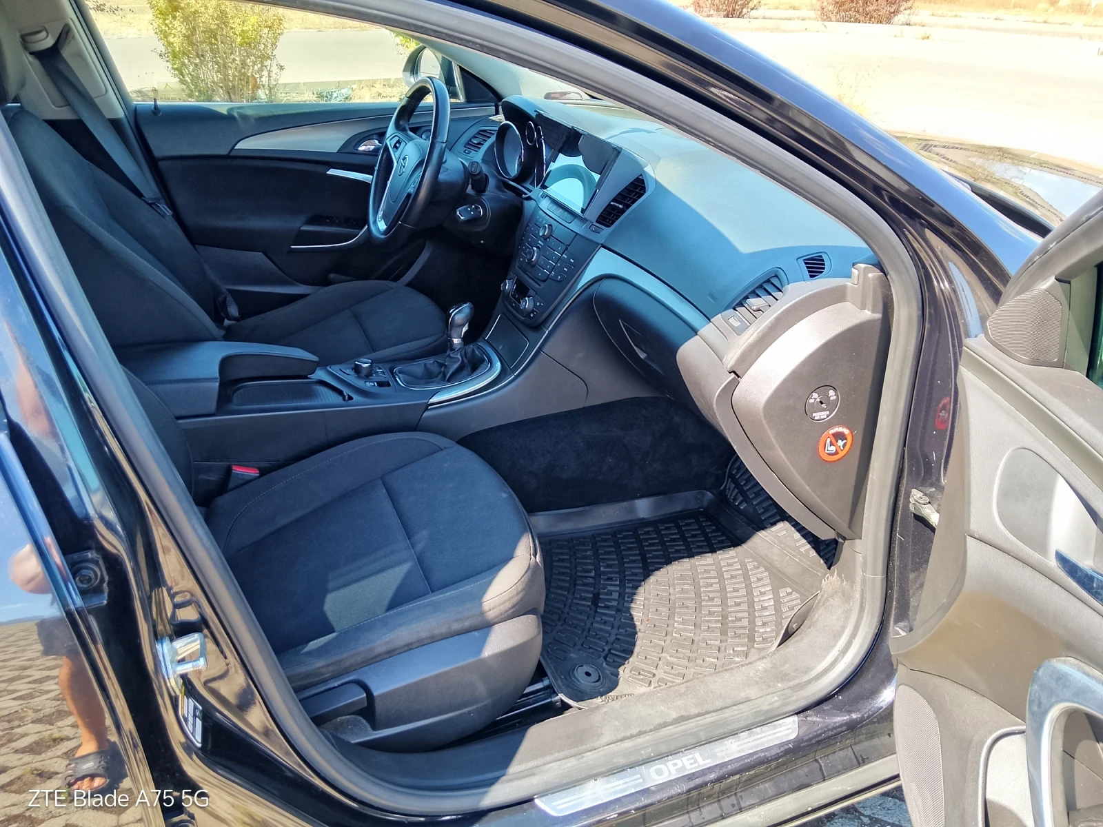 Opel Insignia 2.0Т, 220 к. с.4х4, газ, снимка 13 - Автомобили и джипове - 56127974