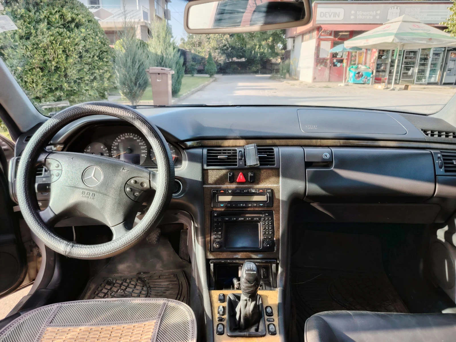 Mercedes-Benz E 270, снимка 5 - Автомобили и джипове - 56171119