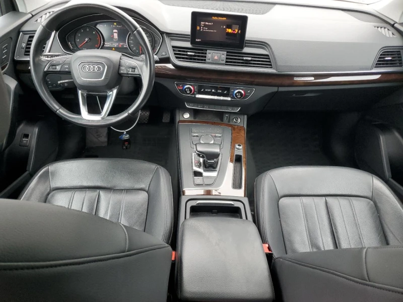 Audi Q5 PREMIUM , снимка 8 - Автомобили и джипове - 48041370