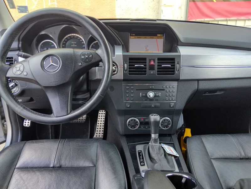 Mercedes-Benz GLK, снимка 7 - Автомобили и джипове - 51612627