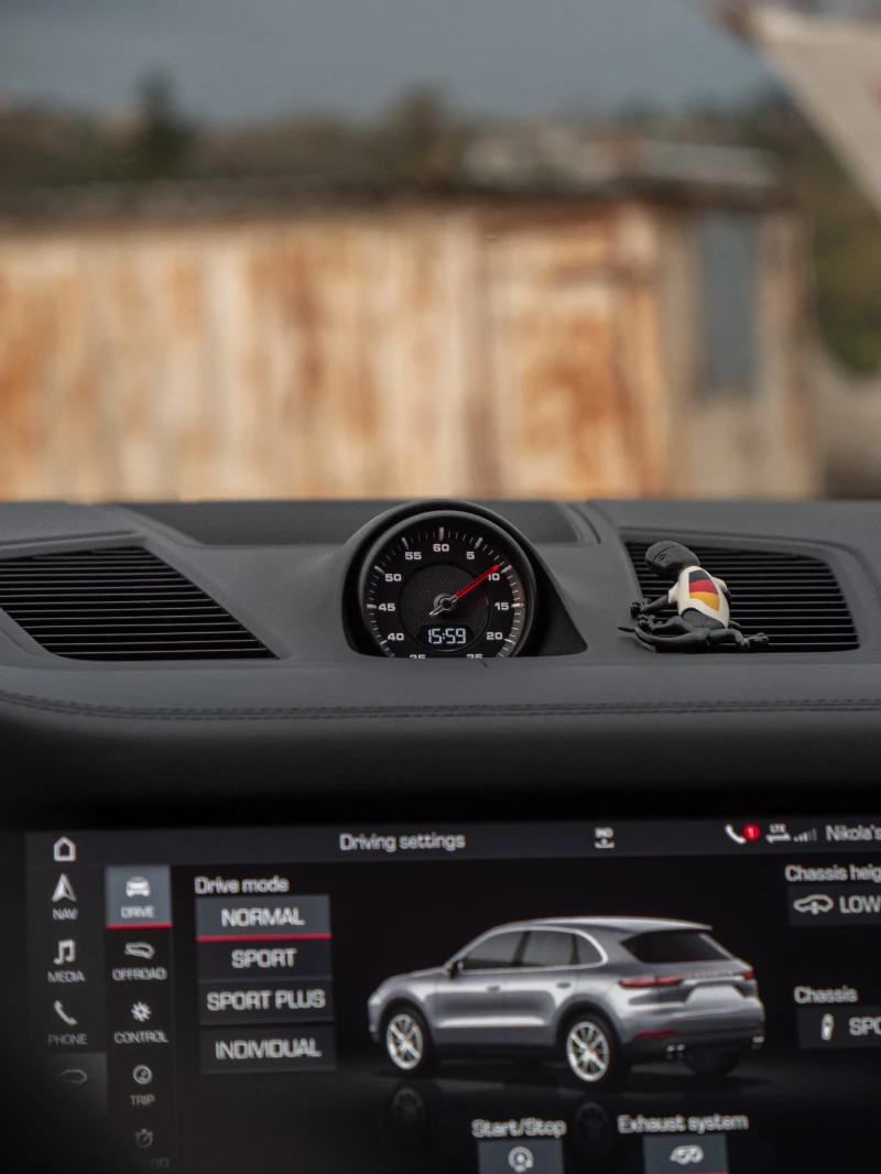 Porsche Cayenne, снимка 16 - Автомобили и джипове - 53328703