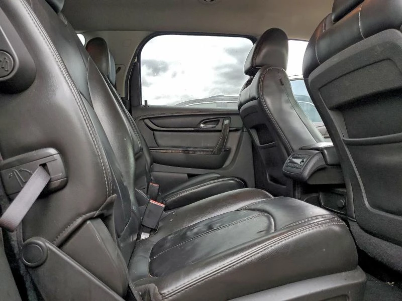 Gmc Acadia 3.6L 6 Front-wheel Drive - изображение 3