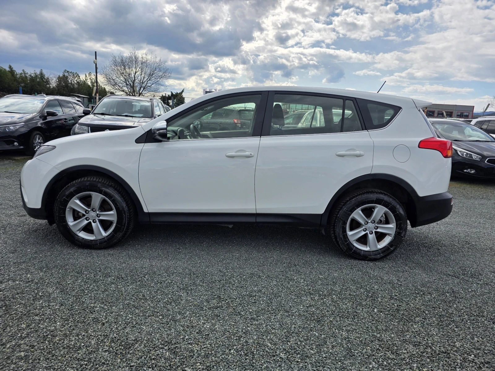 Toyota Rav4 2.0.  124, снимка 8 - Автомобили и джипове - 53801526