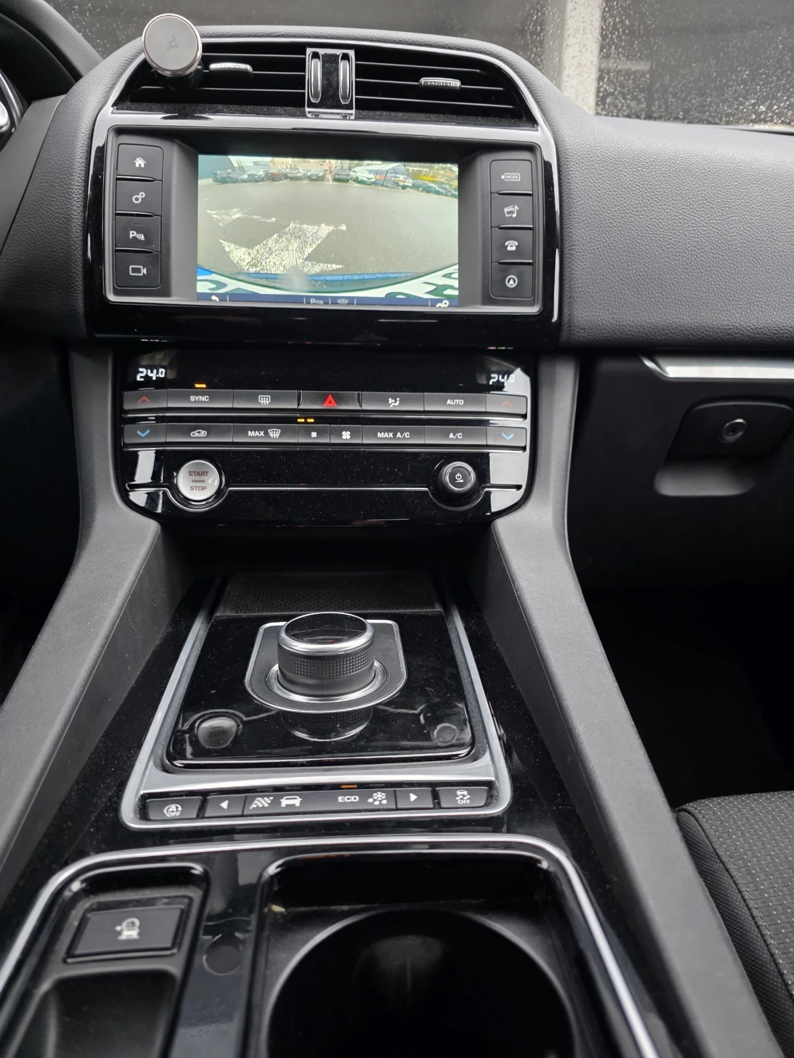 Jaguar F-PACE, снимка 11 - Автомобили и джипове - 54197336