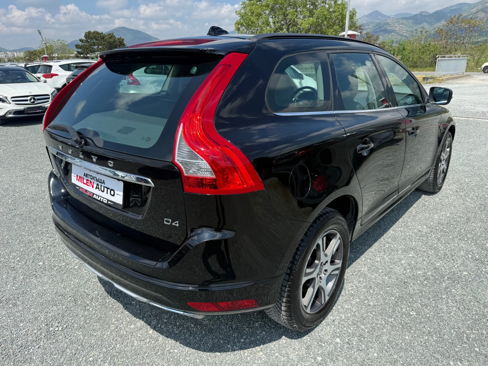 Volvo XC60 (KATO НОВА), снимка 6 - Автомобили и джипове - 54256443