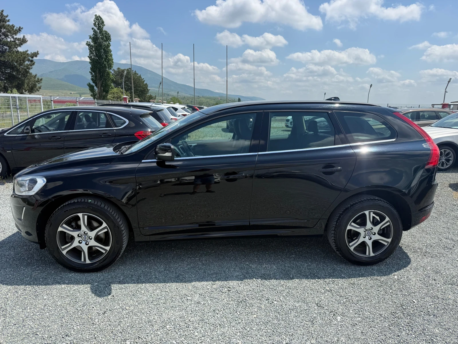 Volvo XC60 (KATO НОВА), снимка 10 - Автомобили и джипове - 54256443