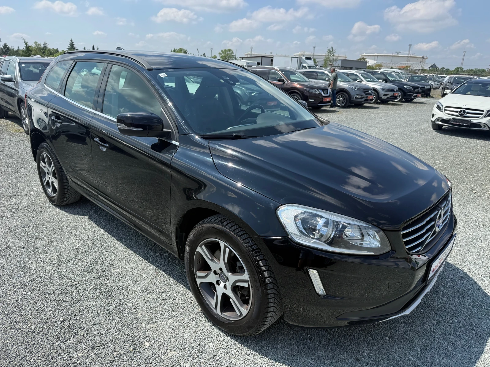 Volvo XC60 (KATO НОВА), снимка 3 - Автомобили и джипове - 54256443