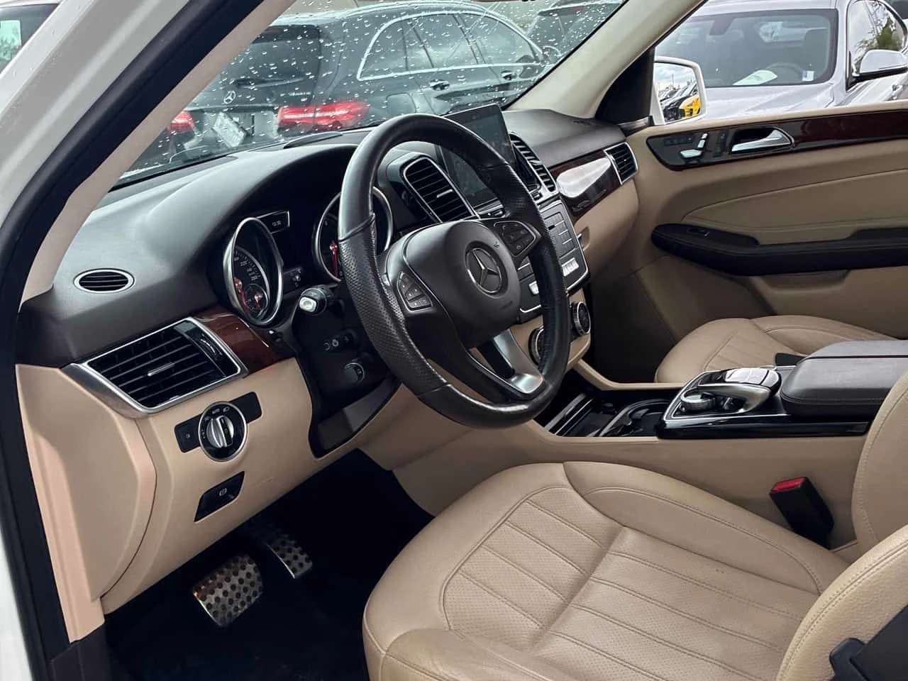 Mercedes-Benz GLE 400 * ДИСТРОНИК* 360 * ГЛАВНО ПРЕДСТАВИТЛСТВО НА BMW* , снимка 7 - Автомобили и джипове - 54673186