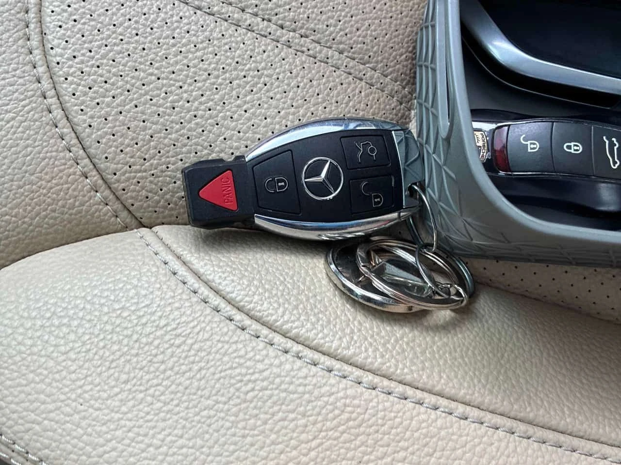 Mercedes-Benz GLE 400 * ДИСТРОНИК* 360 * ГЛАВНО ПРЕДСТАВИТЛСТВО НА BMW* , снимка 10 - Автомобили и джипове - 54673186