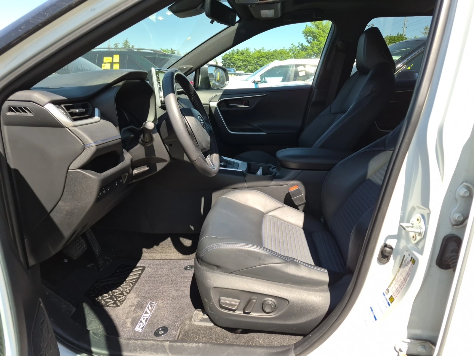 Toyota Rav4 HYBRID XSE/AWD/Шибедах/Подгрев/ПЪЛНА СЕРВИЗНА, снимка 8 - Автомобили и джипове - 54749094