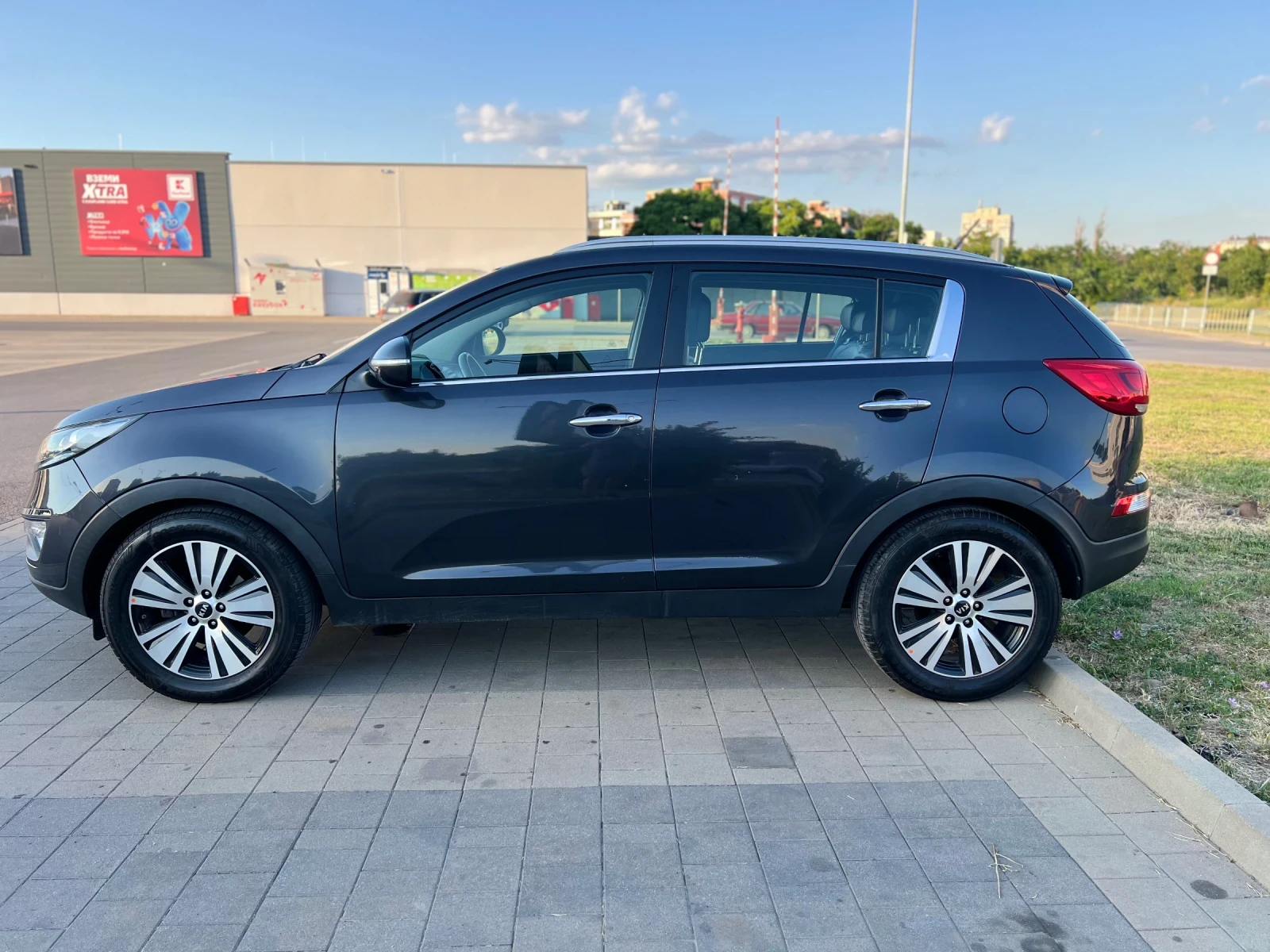 Kia Sportage 1.7CRDI, снимка 2 - Автомобили и джипове - 55072350