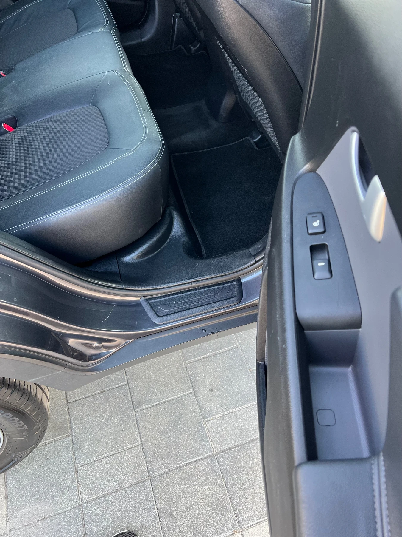 Kia Sportage 1.7CRDI, снимка 7 - Автомобили и джипове - 55072350