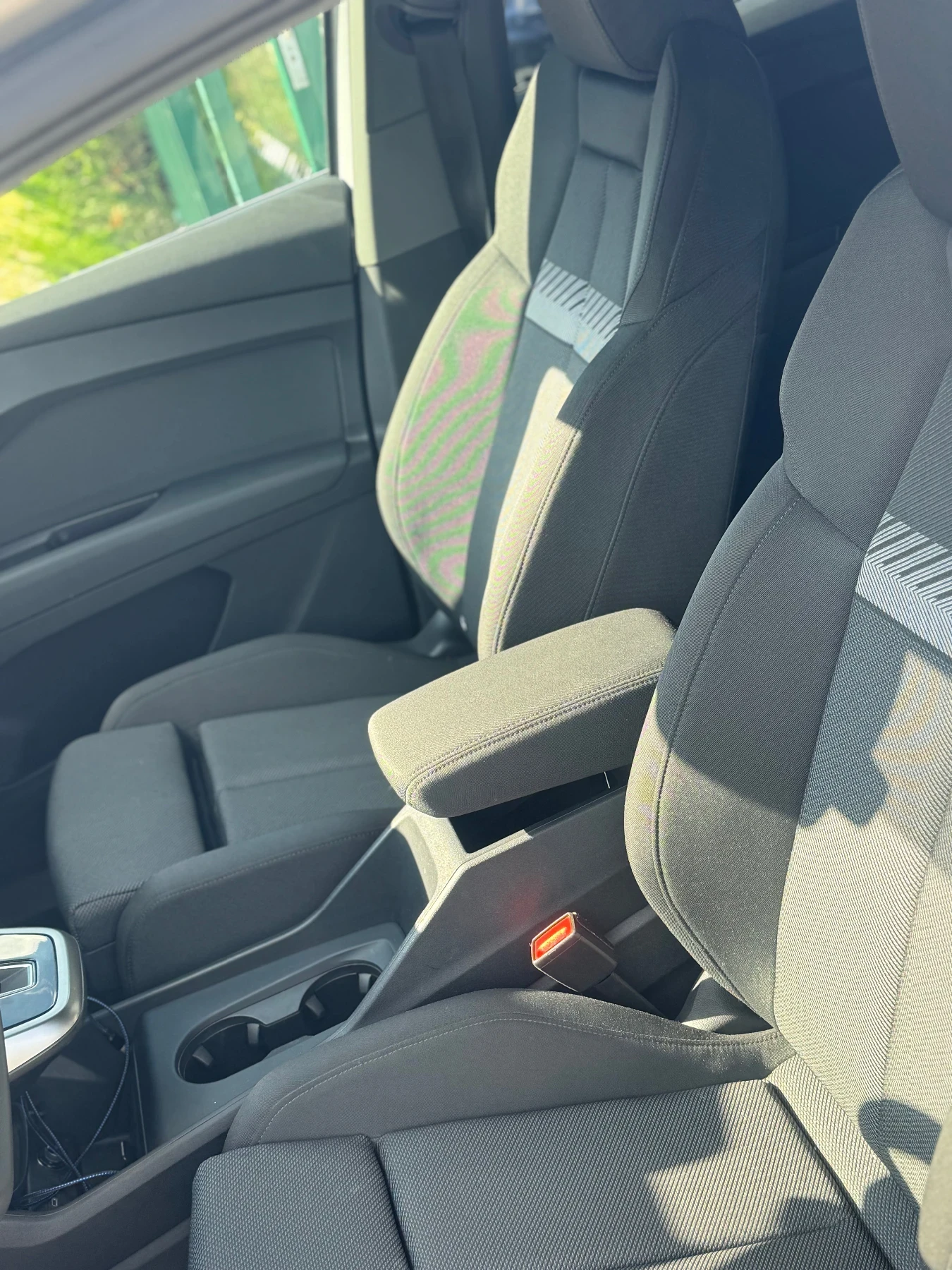 Audi Q4 45 e-tron QUATTRO HEAD-UP, снимка 9 - Автомобили и джипове - 55240943
