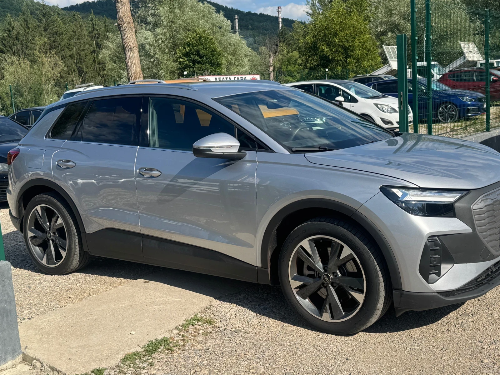 Audi Q4 45 e-tron QUATTRO HEAD-UP, снимка 3 - Автомобили и джипове - 55240943