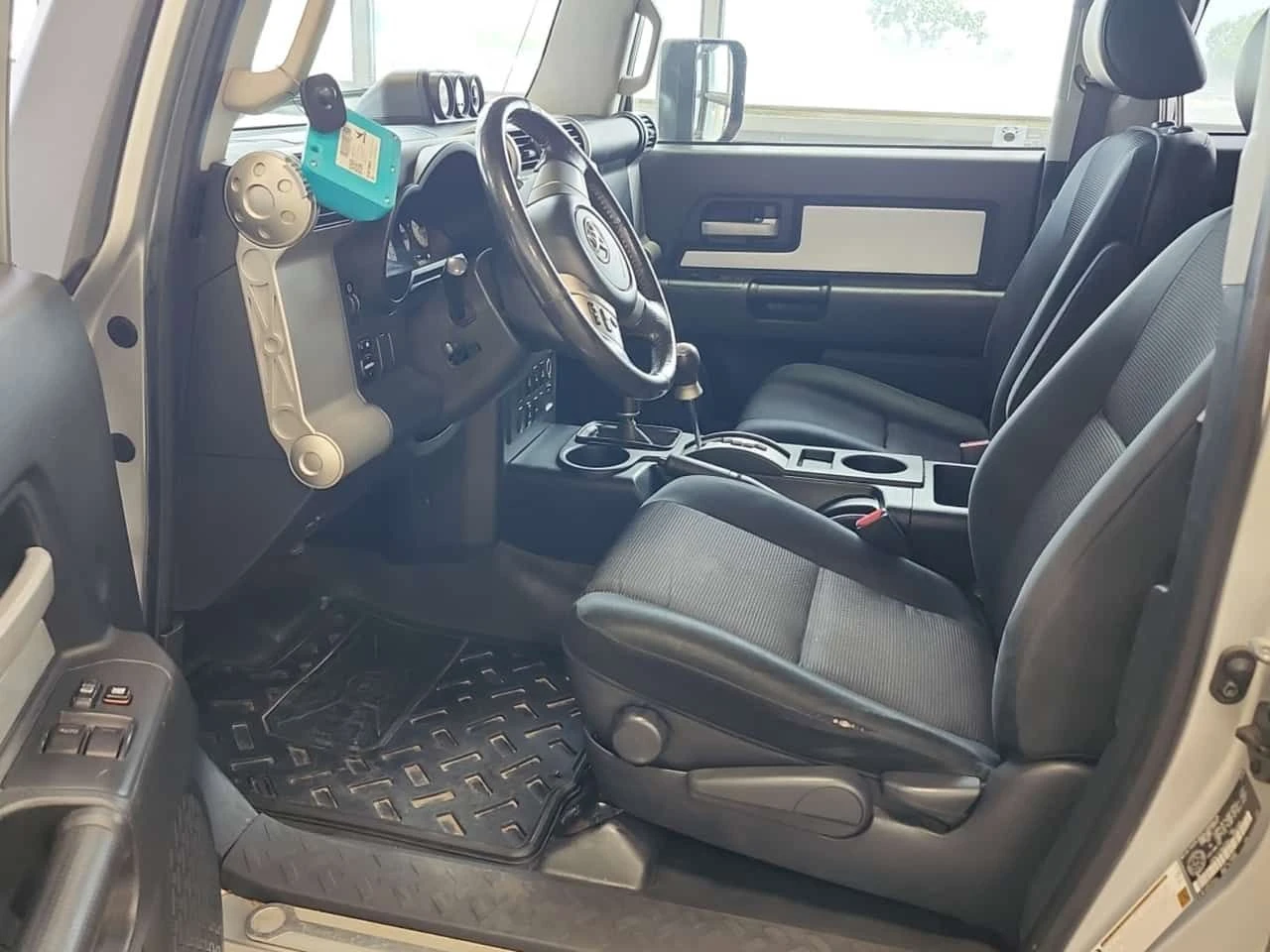Toyota Fj cruiser * S * CARFAX * ФИНАНСИРАНЕ* КЛИП, снимка 5 - Автомобили и джипове - 55544665