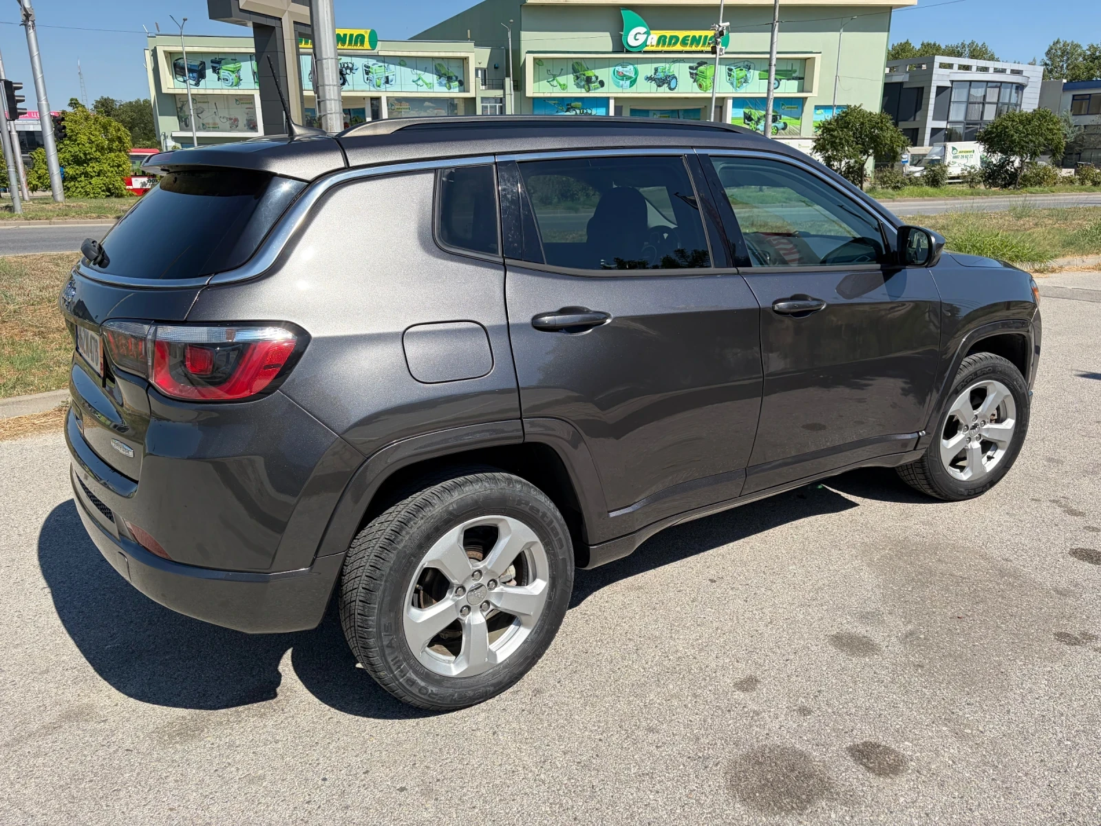 Jeep Compass Latitude, снимка 2 - Автомобили и джипове - 55602924