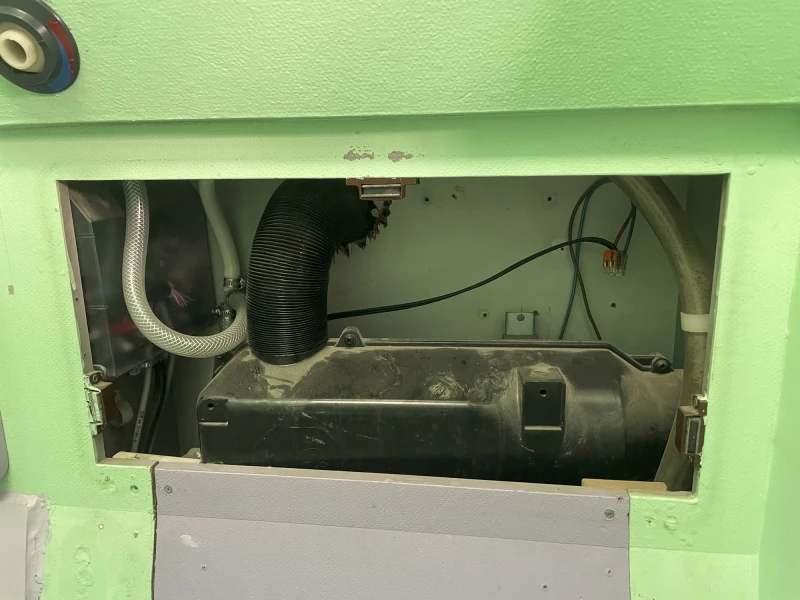 Кемпер Mercedes-Benz MB100 2.4D, снимка 10 - Каравани и кемпери - 52404641