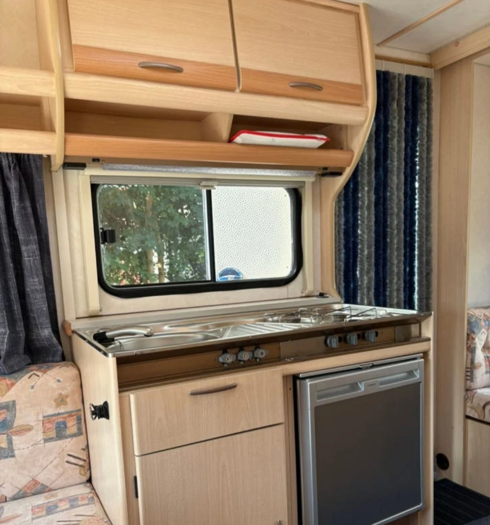 Каравана TEC Saphire 390 Форселт Бойлер Душ, снимка 8 - Каравани и кемпери - 55696245