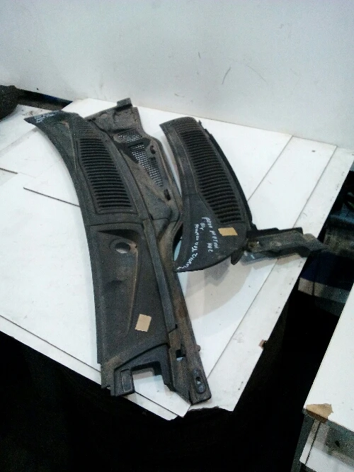 Кора под предни чистачки Рено Меган