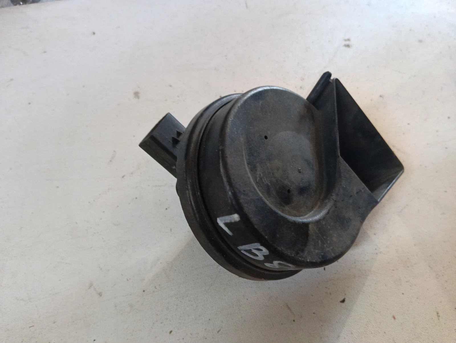 клаксон ЛЯВ 8T0951223A Audi A4