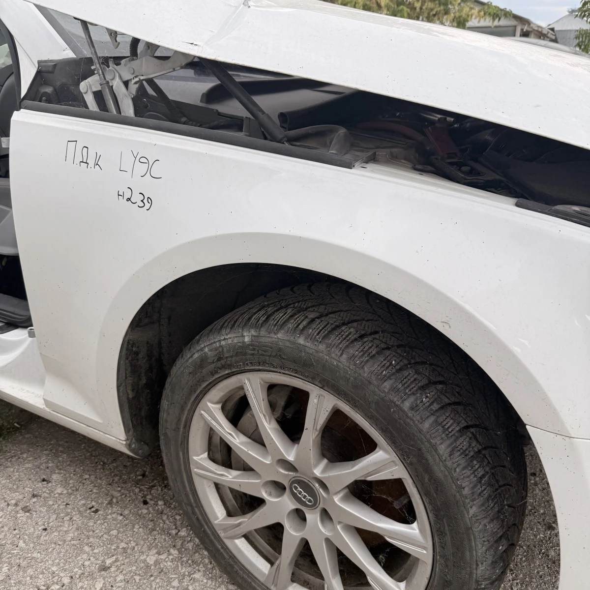 Преден десен калник Audi A4 B9 8W 8W0821106A