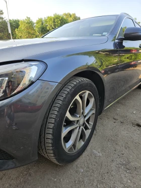 Mercedes-Benz C 220, снимка 2