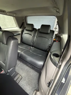 Mitsubishi Grandis 2.0d 7 Местен, снимка 9