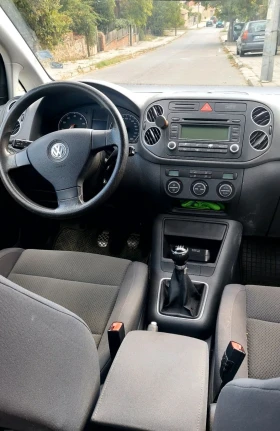 VW Golf Plus - 3850 лв. / 1968.47 € - 74420602 7