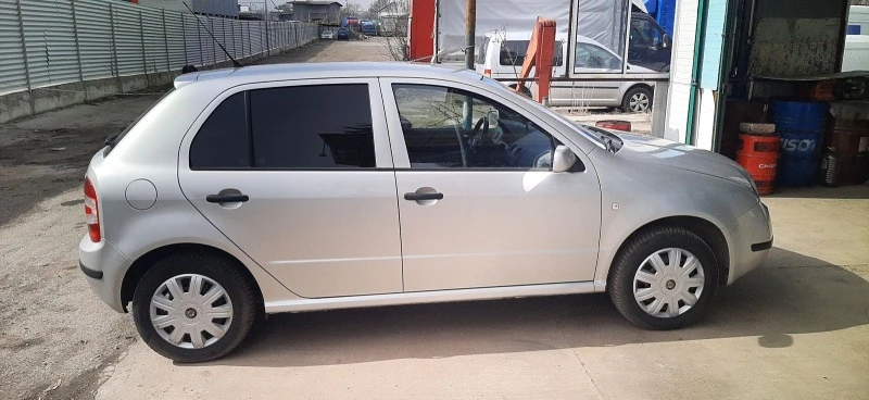 Skoda Fabia, снимка 14 - Автомобили и джипове - 44511575