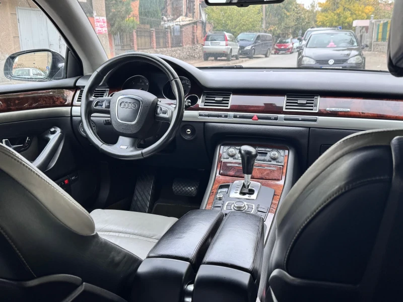 Audi A8 Обслужена на 6.11.25, снимка 10 - Автомобили и джипове - 51307666