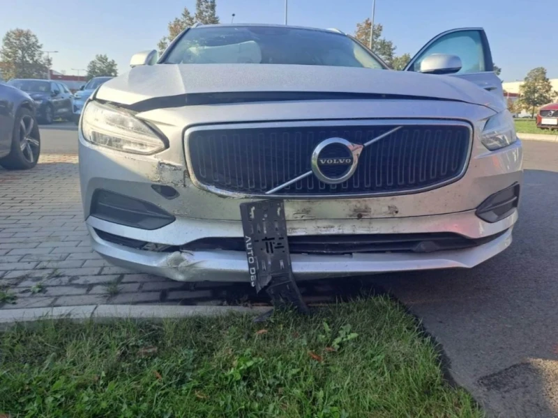 Volvo V90 2.0, снимка 10 - Автомобили и джипове - 47582600