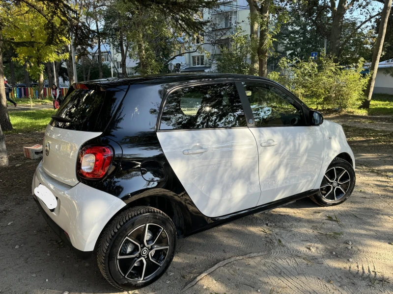 Smart Forfour EQ18kw, снимка 5 - Автомобили и джипове - 47804242