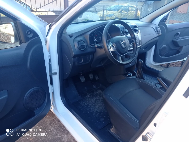 Dacia Sandero, снимка 9 - Автомобили и джипове - 49213925