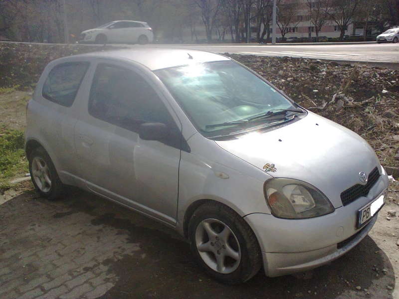 Toyota Yaris 1.0VVT Газ/Бензин, снимка 7 - Автомобили и джипове - 49589527