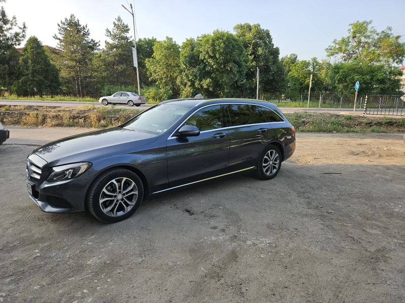 Mercedes-Benz C 220, снимка 3 - Автомобили и джипове - 52413760