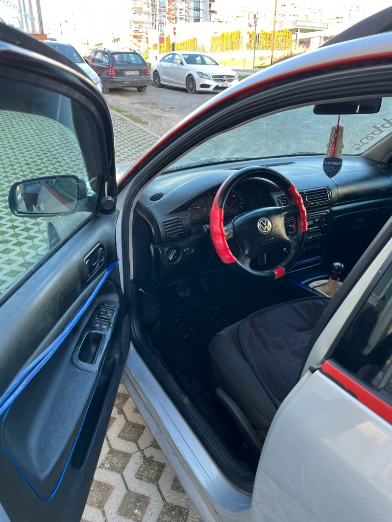 VW Passat, снимка 5 - Автомобили и джипове - 53193357